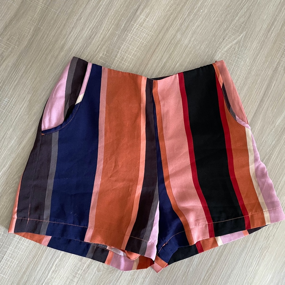 High Waist Multi Color Shorts Size 00
